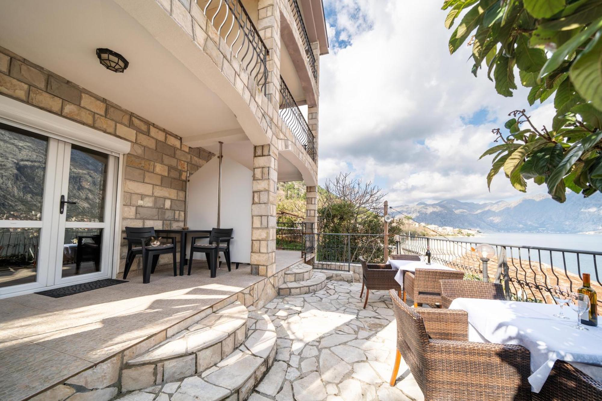 Apartments Vukovic Kotor Exterior foto