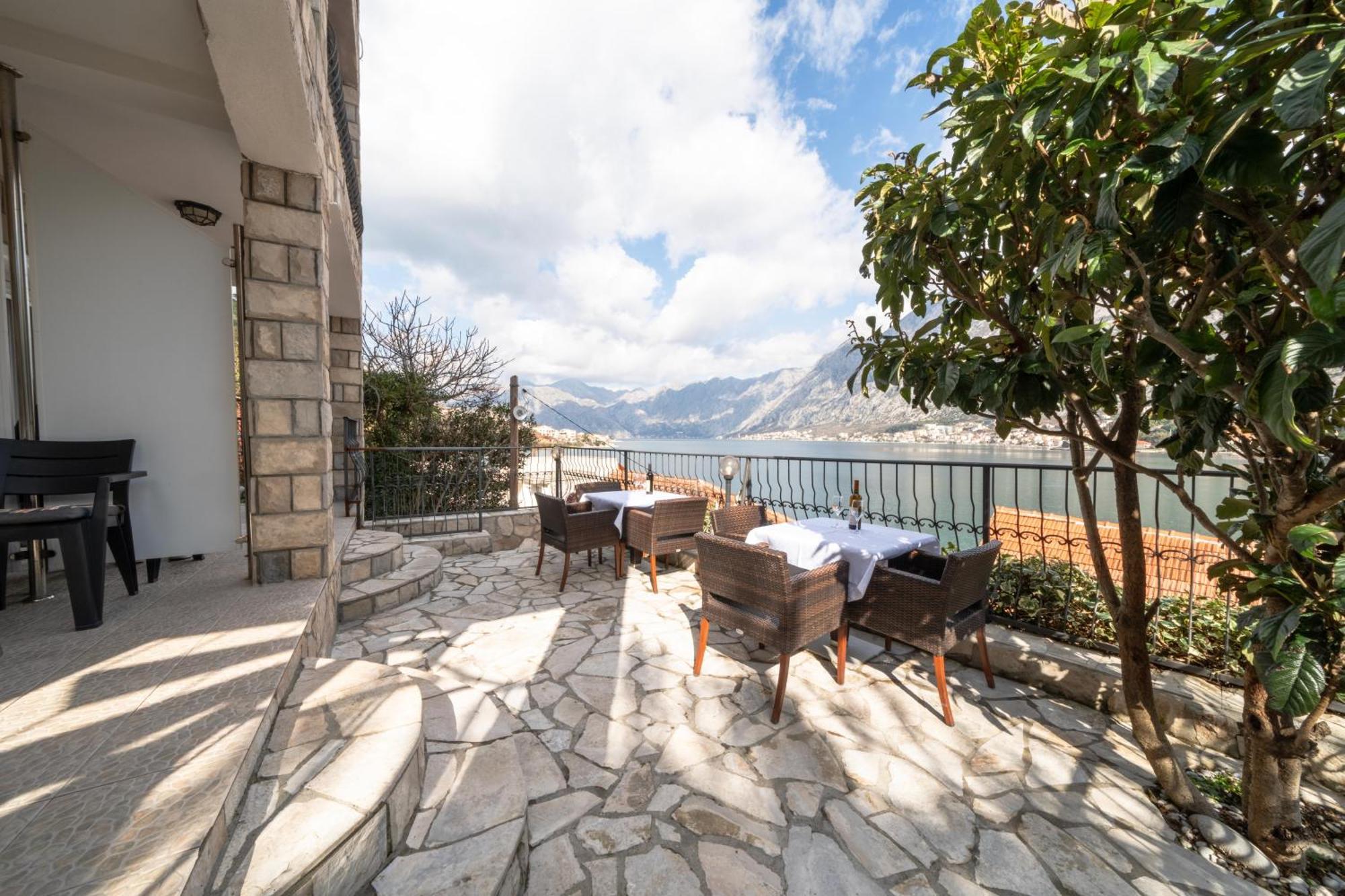 Apartments Vukovic Kotor Exterior foto