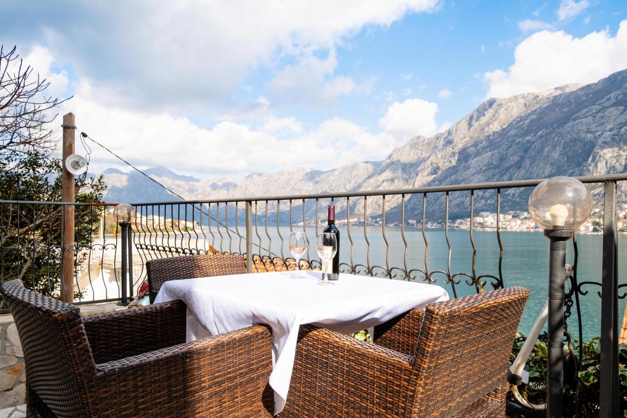 Apartments Vukovic Kotor Exterior foto