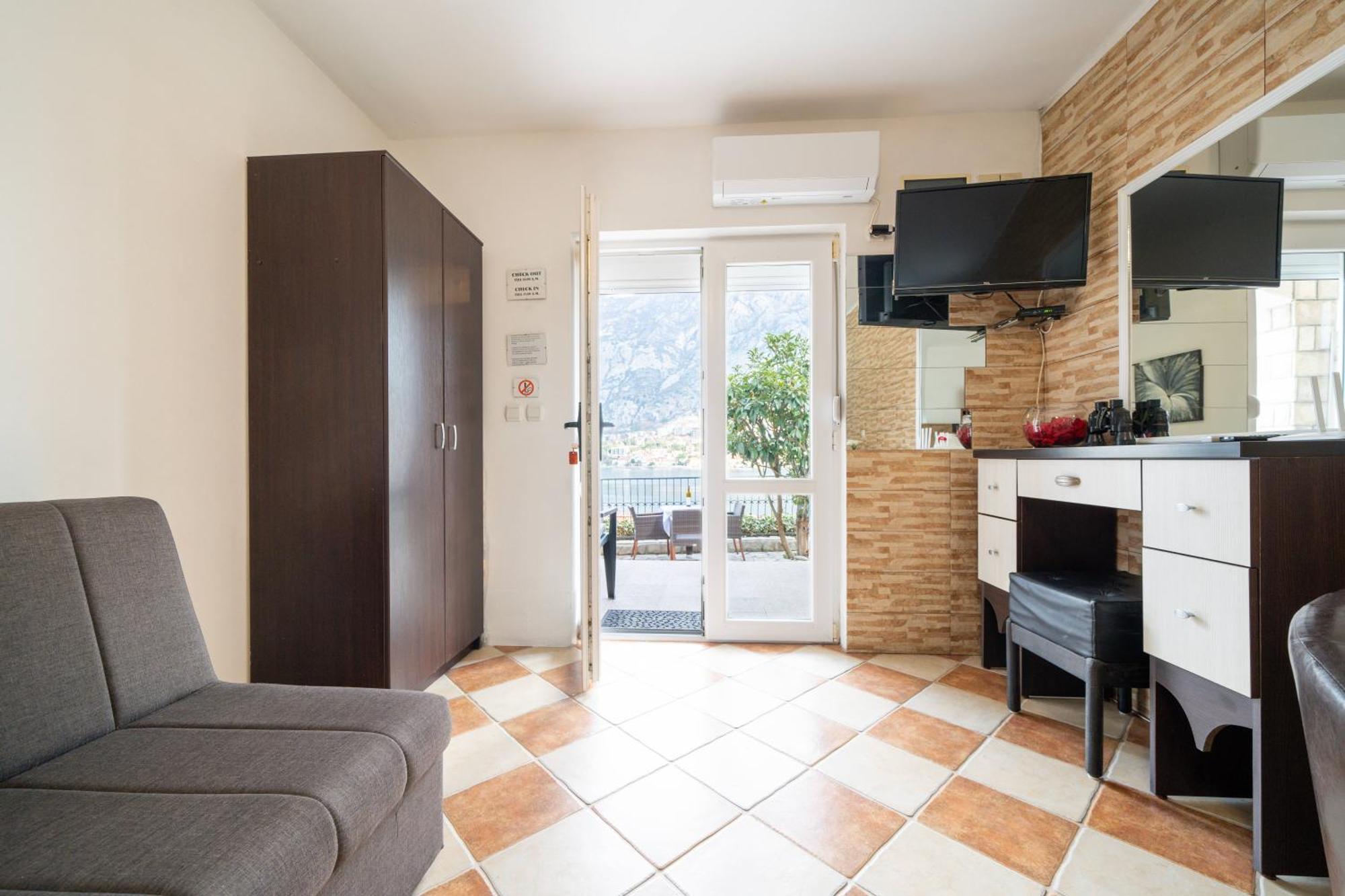 Apartments Vukovic Kotor Exterior foto